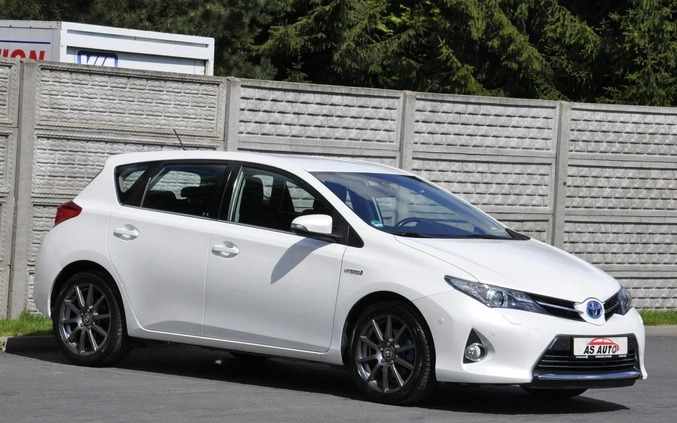 Toyota Auris cena 54900 przebieg: 102000, rok produkcji 2014 z Szczuczyn małe 781